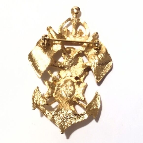 Premier Designs Nautical and Crown Themed Gold Tone Enamel Brooch - Picture 6 of 6